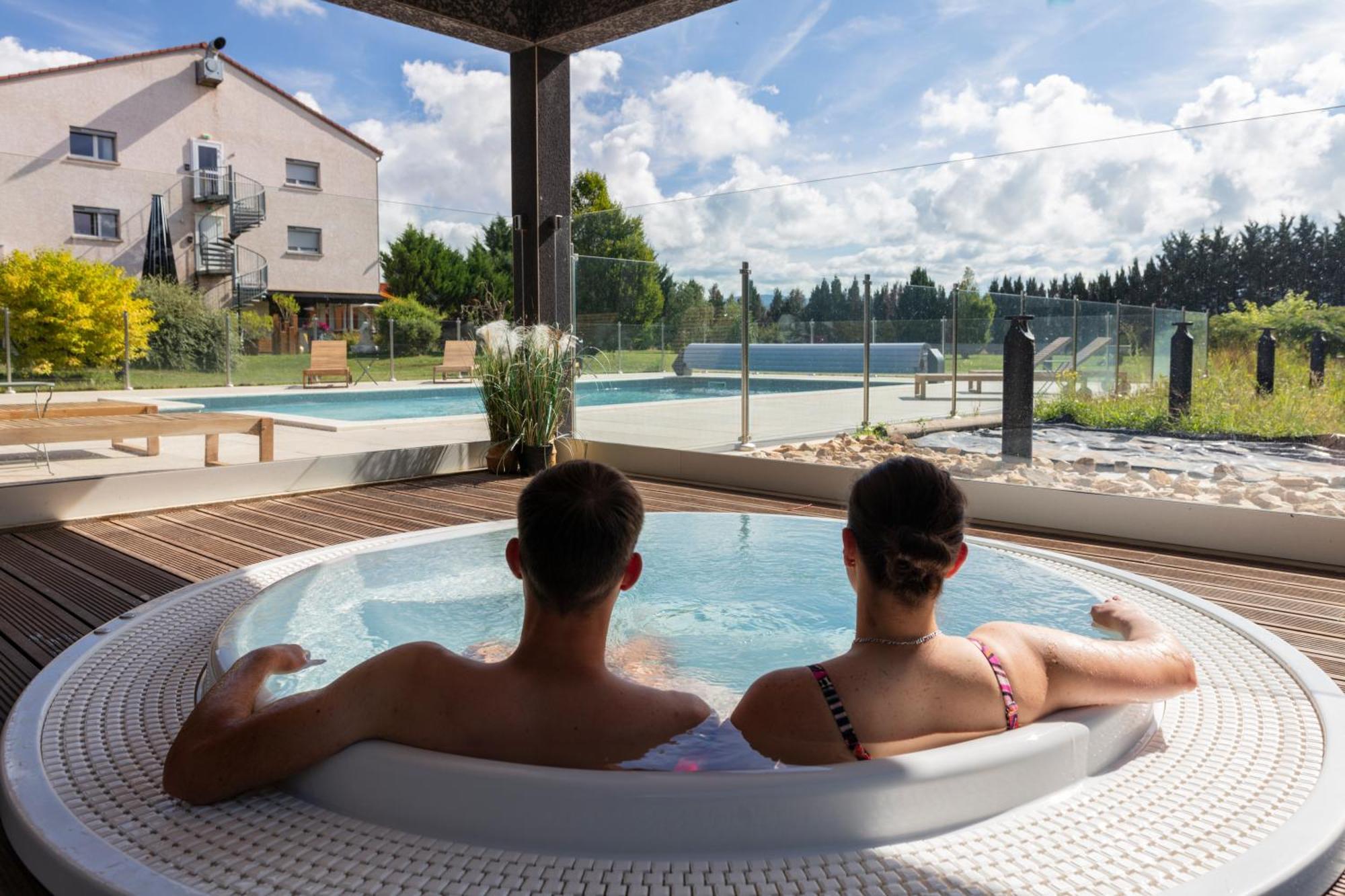 Artemis Hotel & Spa Bistro Coquet Brioude Exterior foto